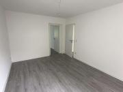 wir renovieren+ 2 Raum Wohnung frei