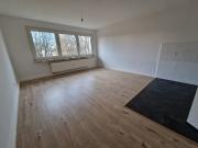 Wir renovieren für Sie: Helle, gemütliche 2 Zimmer Wohnung
