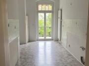 Wird noch frisch renoviert! Freundliche 3 Zimmer Wohnung...