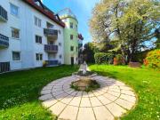WO DAS LEBEN LEISE PLÄTSCHERT MIT BRUNNENBLICK