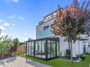 Wo Familien wachsen – großzügiges Zuhause mit Wow Effekt Wo Familien wachsen – großzügiges Zuhause mit Wow Effekt