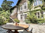 Wo Geschichte lebendig wird Romantische Villa mit Park