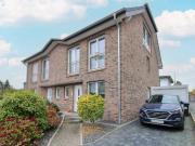 Wo Wohnträume wahr werden: Neuwertiges EFH mit Garten,...