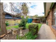 WODONGA I Thoughtfully Designed Living in a Leafy...