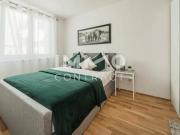 WOHN T RAUM OBERLAA: Modernes Wohnen im Dachgeschoss...