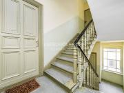 Wohn und Geschäftshaus am Arnimplatz mit...