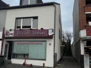 Wohn und geschäftshaus mit Garagen in Duisburg Buchholz