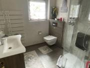 Wohnen am Feldrand: Stilvolle 3,5 ZKB Wohnung mit Balkon...