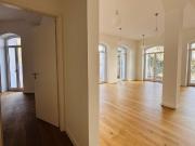 Wohnen am Rennweg!Coole, loftige 2 Zi. Wohnung mit Terrasse!