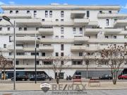 Wohnen am Wasser: 3 Zimmer Wohnung mit Balkon!