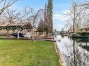 Wohnen am Wasser mit zusätzlicher Bauperspektive