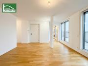 Wohnen auf drei Ebenen – Luxuriöse Dachgeschosswohnung...