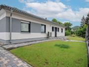 Wohnen auf einer Fläche: Gepflegter Bungalow mit Garten,...