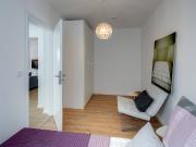 Wohnen auf Zeit: Helle 3 Zimmer Wohnung zur Südseite