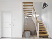 Wohnen auf zwei Ebenen – Maisonette mit Balkon und Garage