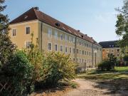 Wohnen im Altbauhaus / 1.OG links