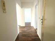 Wohnen im Dachgeschoss 3 Raum Wohnung mit Tageslichtbad...