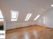 Wohnen in der Innenstadt: 2 Zimmer DG Wohnung...