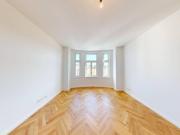 Wohnen mit Klasse: Luxuriöse 5 Zimmer Altbauwohnung mit...