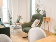 Wohnen mit Skyline Flair – Rooftop Pool & Fitness bei der U1