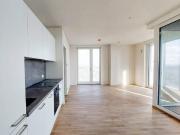 Wohnen mit Skyline Flair – Rooftop Pool & Fitness bei der U1