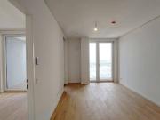 Wohnen mit Skyline Flair – Rooftop Pool & Fitness bei der U1