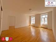 ? Wohnen mit Stil: Edle 2 Zimmer Wohnung im Altbaujuwel...
