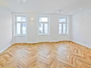 Wohnen mit Weitblick: Dachgeschosswohnung mit zwei...