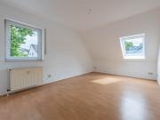 Wohnen mit Weitblick helle Dachge­schoss­wohnung mit...