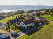 Wohnen mit Weitblick umgeben von Ruhe und Grün. 6.5...