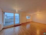 Wohnen über den Dächern: 4 Zimmer, Terrasse & Klimaanlage