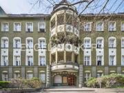 Wohnen über den Dächern von Westend Altbauflair trifft...