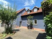 Wohnen & Vermieten: Gepflegtes 3 Familienhaus mit einer...