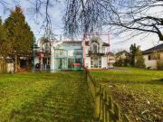 Wohnen & Vermieten – zwei Einfamilienhäuser unter einem Dach