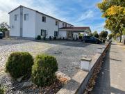 Wohnhaus 2 x Wohnungen mit Gewerbefläche Grundstück 2343m²