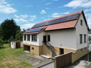 Wohnhaus großem Grundstück und Nebengebäude, direkt...