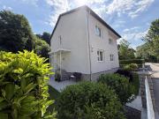 Wohnhaus mit Potenzial als Ein oder Zweifamilienhaus in...