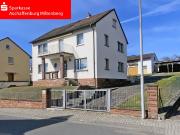 Wohnhaus und Bauplatz in schöner Lage