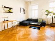 WOHNJUWEL: Elegante, modernisierte 2 Zimmer...