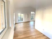 Wohntraum am Schlosspark: 3 Zimmer Dachgeschoss Wohnung...