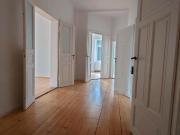Wohnung 100m2, Parkett, Kachelofen, Büro o. Praxis möglich