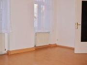 Wohnung / 3+ Zimmer / WG möglich / 90m2 2min zu U3...