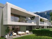 Wohnung im 1. Stock mit großem Balkon