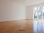 Wohnung im Dachgeschoss, 74,56 m² Wfl Baujahr 1950er Jahre