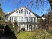 Wohnung mieten Gauting Attraktives HAUS im HAUS mit Garten.