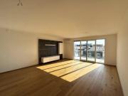 Wohnung mit 3 Zimmern, 2 Bädern, Terrasse & Garage...