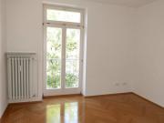 Wohnung mit Balkon im vierten Wohnung mit Balkon im vierten