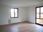 Wohnung mit Balkon und Einbauküche !