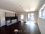 Wohnung mit Balkon und Parkplatz