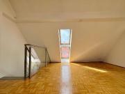 Klimatisierte Wohnung mit großem Balkon in der Nähe vom...